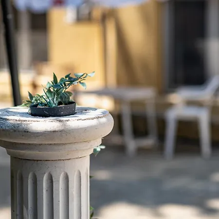 Charming Aquamarine Getaway Apartment Varna